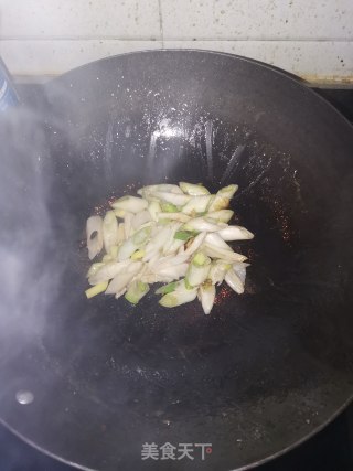 葱爆羊肉的做法步调：5