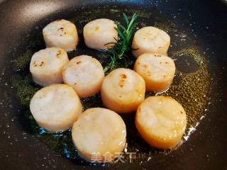 低脂安康养分的好食～喷鼻煎带子的做法步调：6