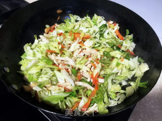 肉丝包心菜炒年糕的做法步调：7