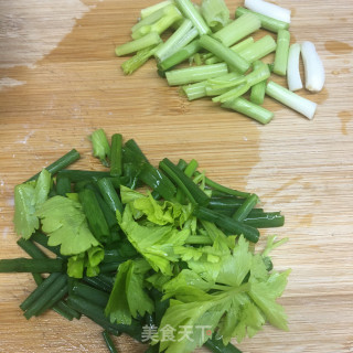 鸡蛋喷鼻煎豆腐的做法步调：3