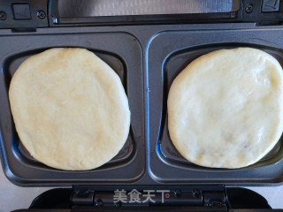 豆沙油酥烧饼的做法步调：12