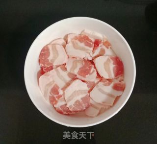 五花肉蒸土豆的做法步调：2