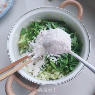 包菜蒜苗鸡蛋饼的做法步调：4