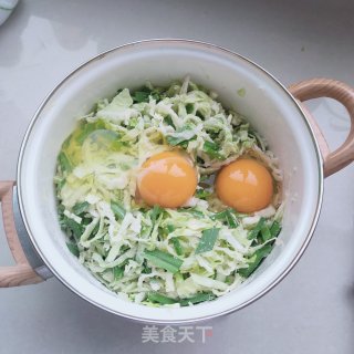 包菜蒜苗鸡蛋饼的做法步调：5