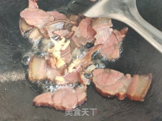 蒜苗炒腊肉的做法步调：7