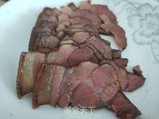 蒜苗炒腊肉的做法步调：3