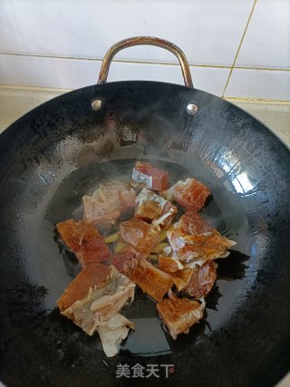 蒸腊鱼的做法步调：4