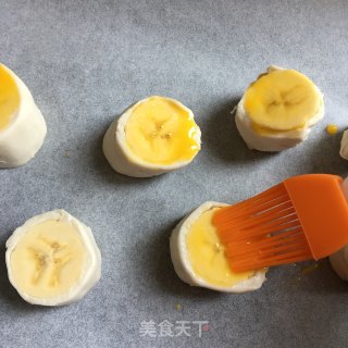喷鼻蕉酥的做法步调：4