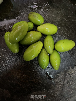 橄榄雪梨炖龙骨的做法步调：3