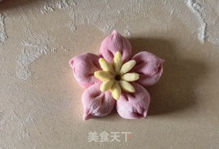 樱花花馒头的做法步调：7