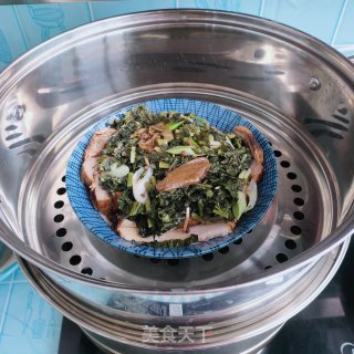 五花肉雪里蕻扣肉的做法步调：18