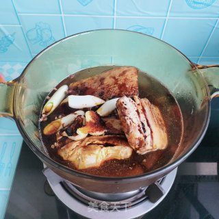 五花肉雪里蕻扣肉的做法步调：6