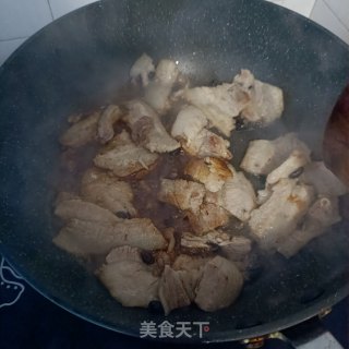 “五花肉”蒜黄回锅肉的做法步调：10