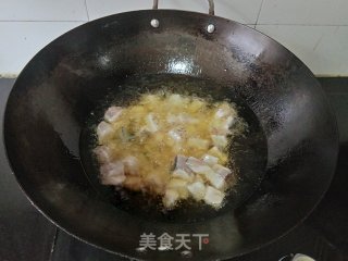 喷鼻辣孜然鱼块的做法步调：3