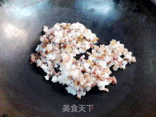 腊肉蘑菇叶女粑的做法步调：5