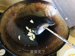 西白柿青椒炒鸡蛋的做法步调：6