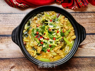 小酥肉大年夜
烩菜的做法步伐
：14