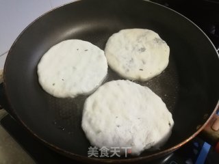芥菜豆腐馅饼的做法步调：13
