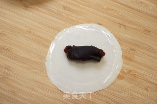 豆沙秋卷的做法步调：2