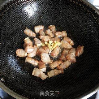 西兰花炒肉的做法步调：2
