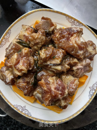 北瓜蒸葱油排骨的做法步调：9