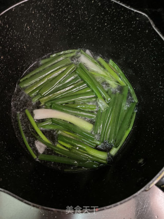 北瓜蒸葱油排骨的做法步调：2