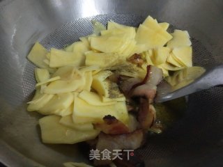 腊肉炒土豆片的做法步伐
：6