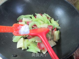 风干肉炒单笋的做法步调：8