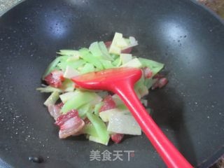 风干肉炒单笋的做法步调：10