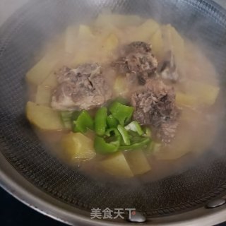 土豆炖排骨的做法步调：13