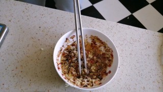 典范川味担担里，吃一次便历历在目的滋味的做法步调：17