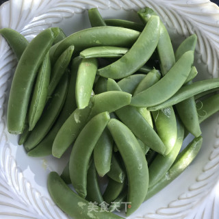 蒜泥拌苦豆的做法步调：1