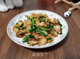 蒜苗炒贝肉的做法步调：7