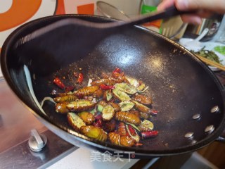 干煸茧蛹的做法步伐
：21