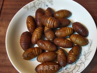 干煸茧蛹的做法步调：1