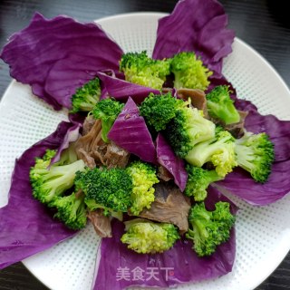 西兰花拌酱护心肉的做法步调：15