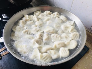 年夜肉玉米虾饺的做法步调：6