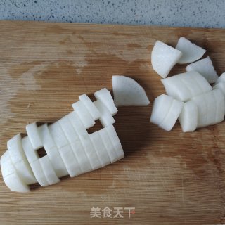 白烧利剑萝卜的做法步调：1