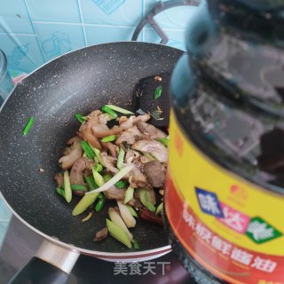 猪头肉炒蒜苗的做法步调：6