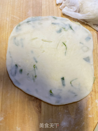 葱花油酥饼的做法步调：7