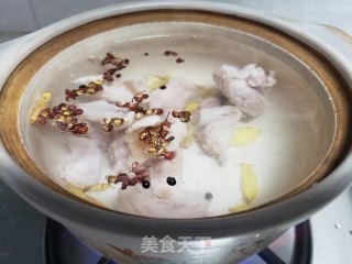 青萝卜炖羊排的做法步调：6