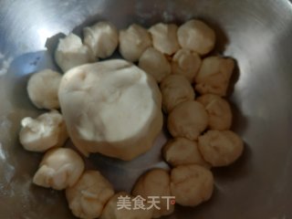 蛋黄酥的做法步调：23
