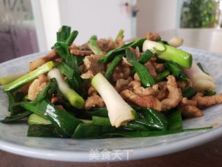 蒜苗炒肉丝的做法步调：6