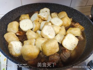 油豆腐焖五花肉的做法步调：5