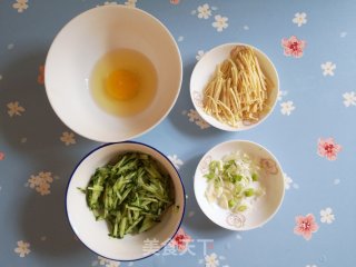 黄瓜蛋花汤的做法步调：2