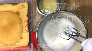 超等丰富白丝绒旋风卷，有颜值又甘旨，心感细致绵柔。的做法步调：16