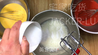 超等丰富白丝绒旋风卷，有颜值又甘旨，心感细致绵柔。的做法步调：6