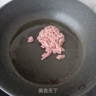 肉丁韭菜挨卤里的做法步调：5