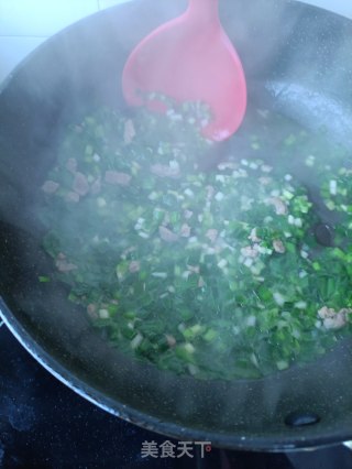 肉丁韭菜挨卤里的做法步调：14