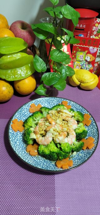 蒜喷鼻虾拌西兰花的做法步调：13